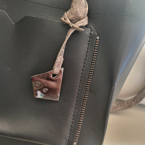 Botkier Black Tribeca gunmetal open satchel purse - Picture 5 of 8